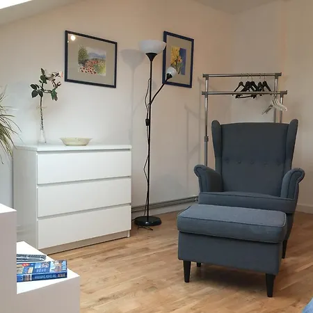A10 Apartmenthaus شقة *